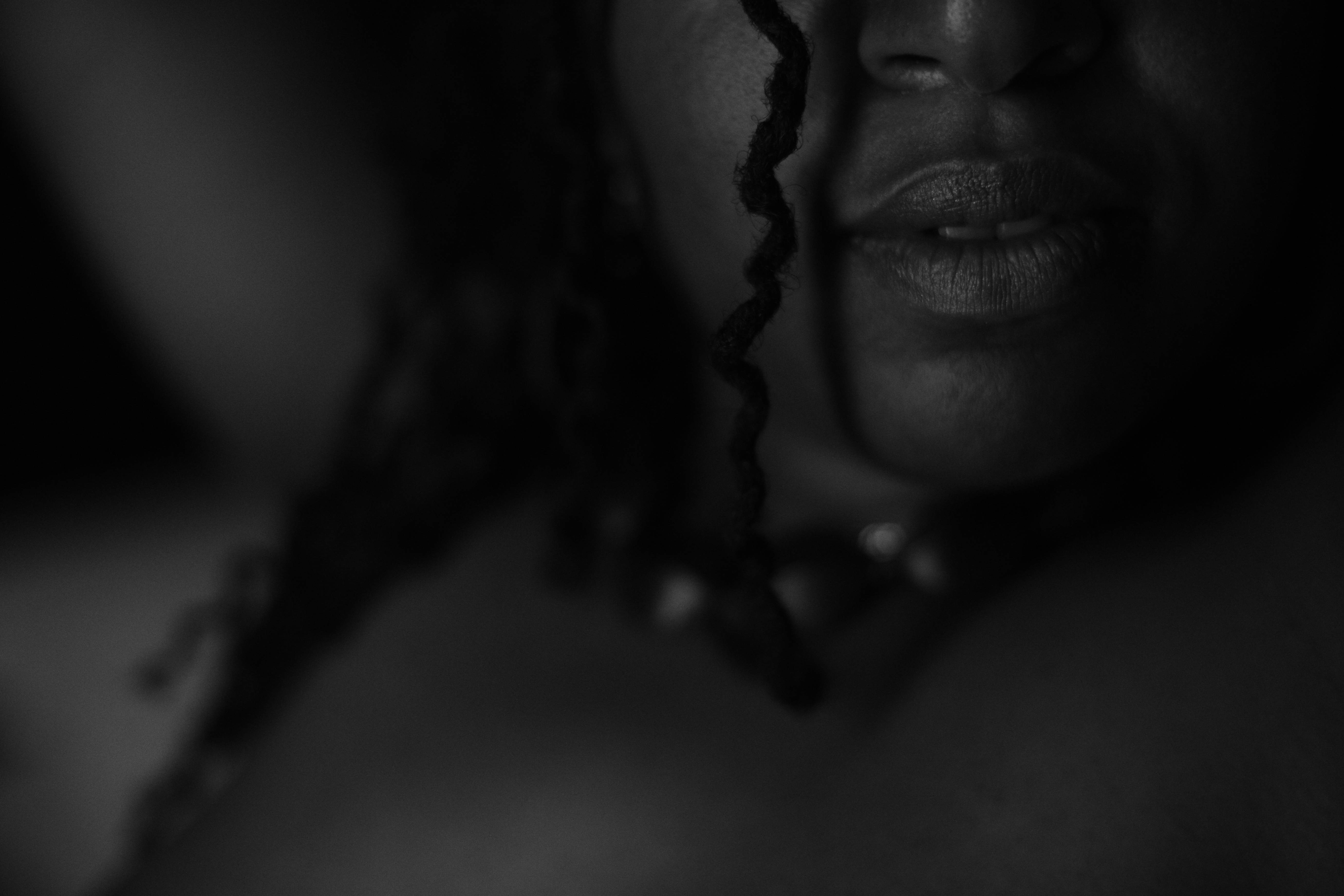 La nudité des femmes noires : de l’intime au public