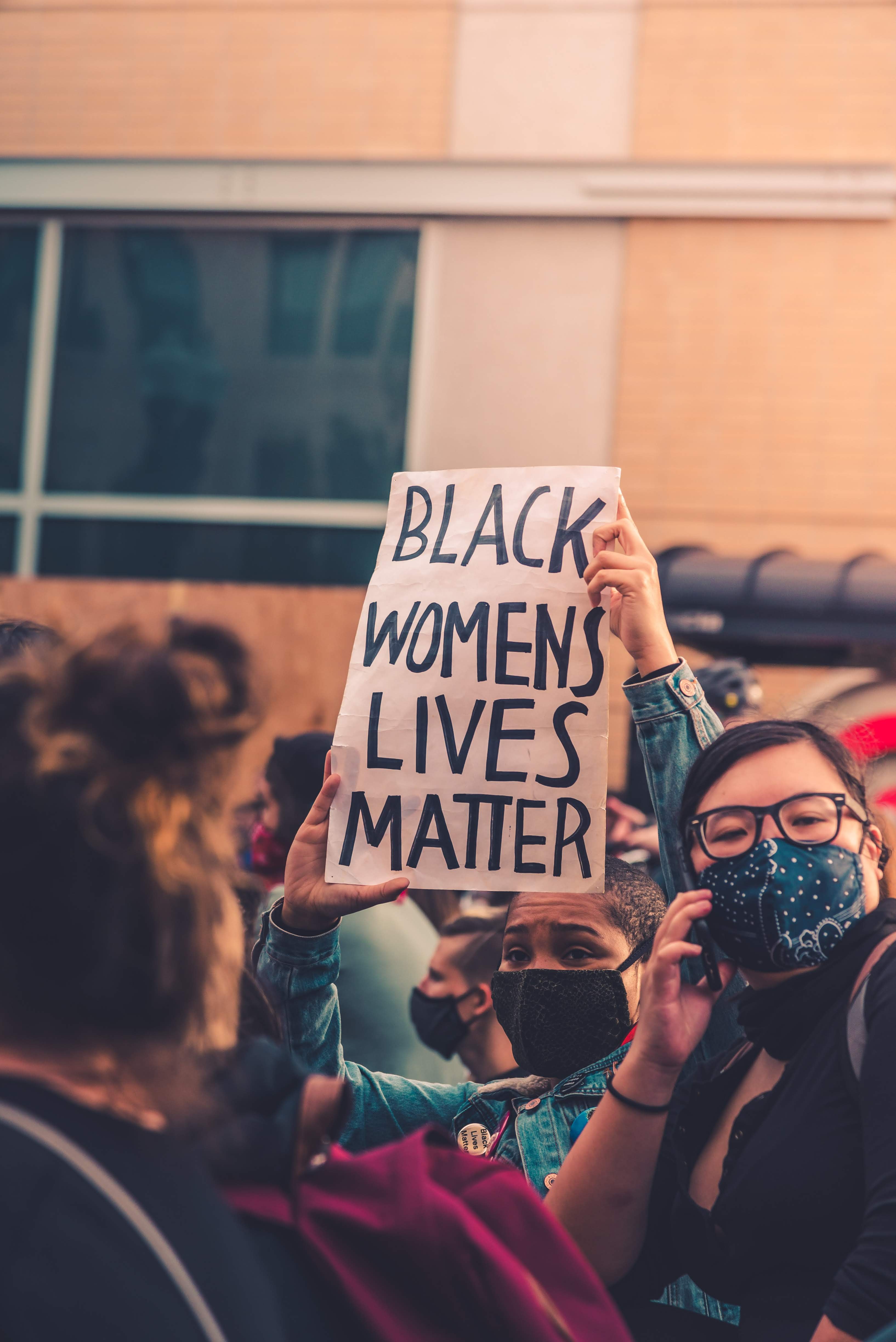 Pourquoi penser une autre justice est un enjeu afroféministe ?